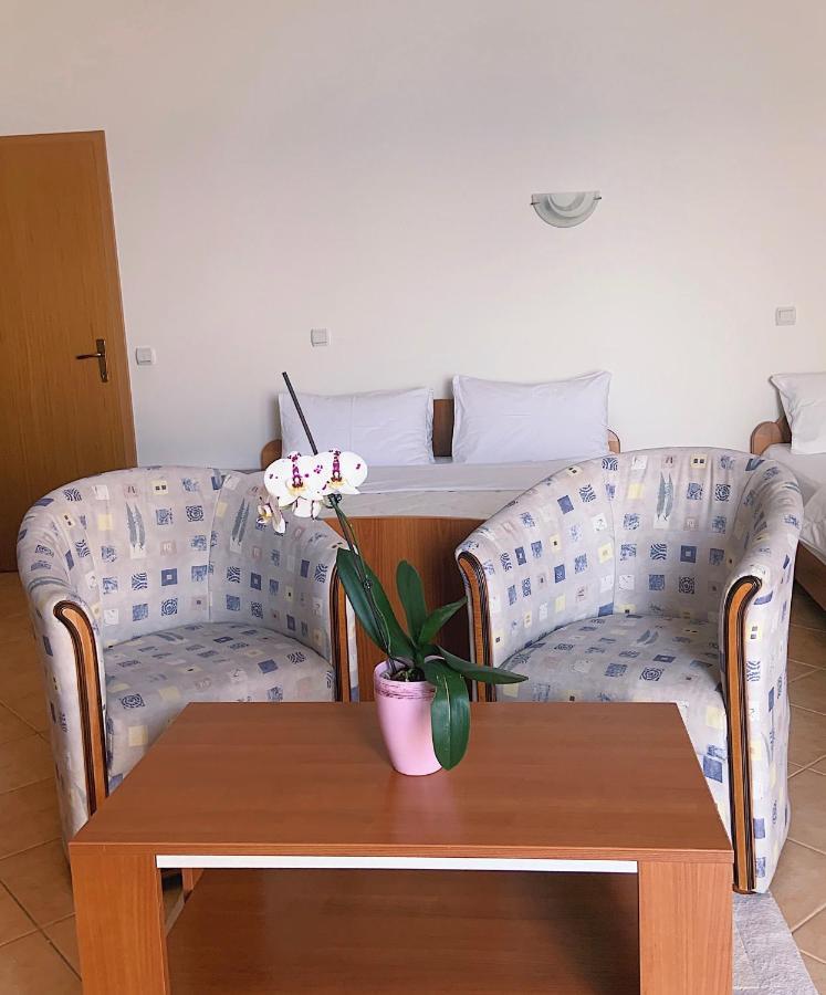 Apartments Hollaj Улцинь Экстерьер фото