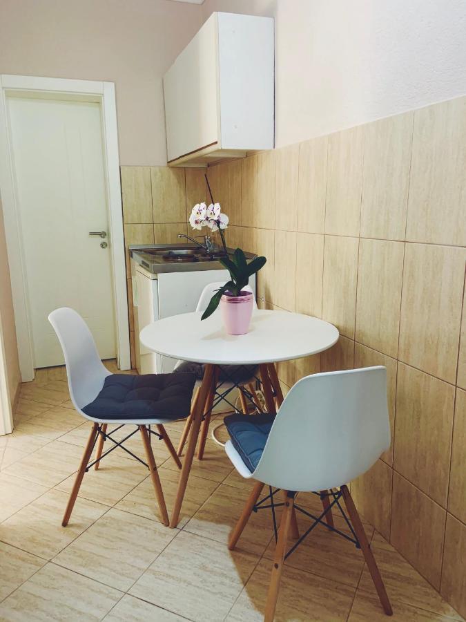 Apartments Hollaj Улцинь Экстерьер фото
