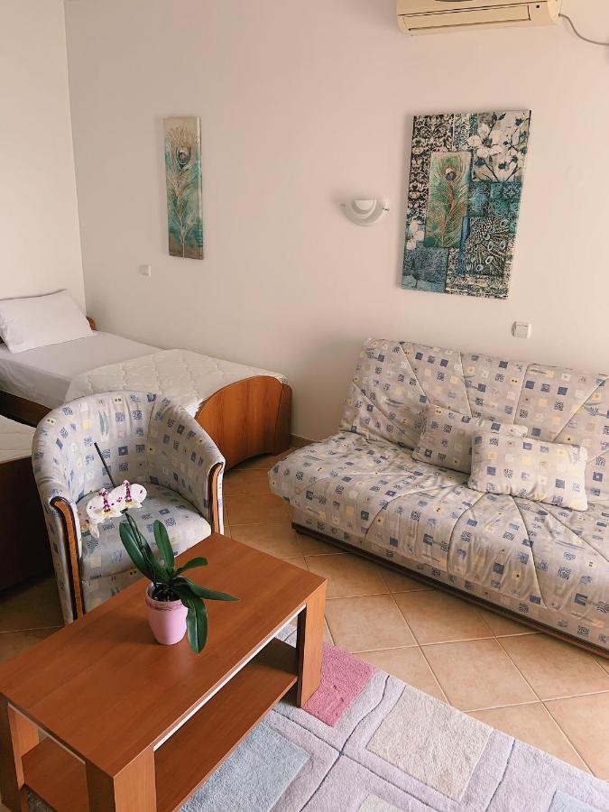 Apartments Hollaj Улцинь Экстерьер фото