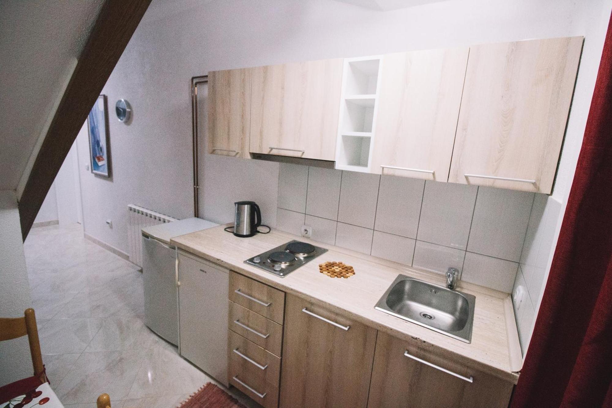 Apartments Hollaj Улцинь Экстерьер фото