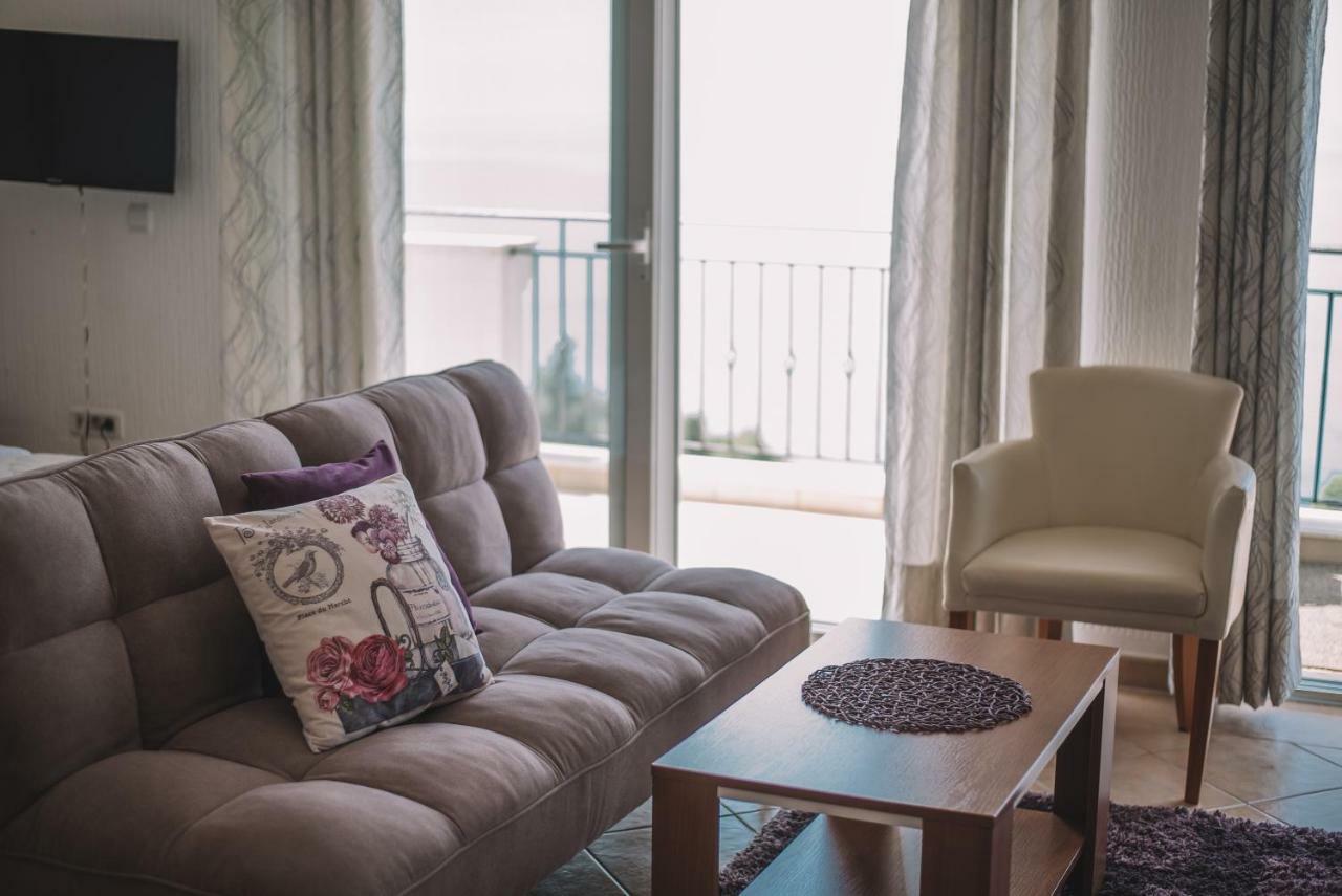 Apartments Hollaj Улцинь Экстерьер фото