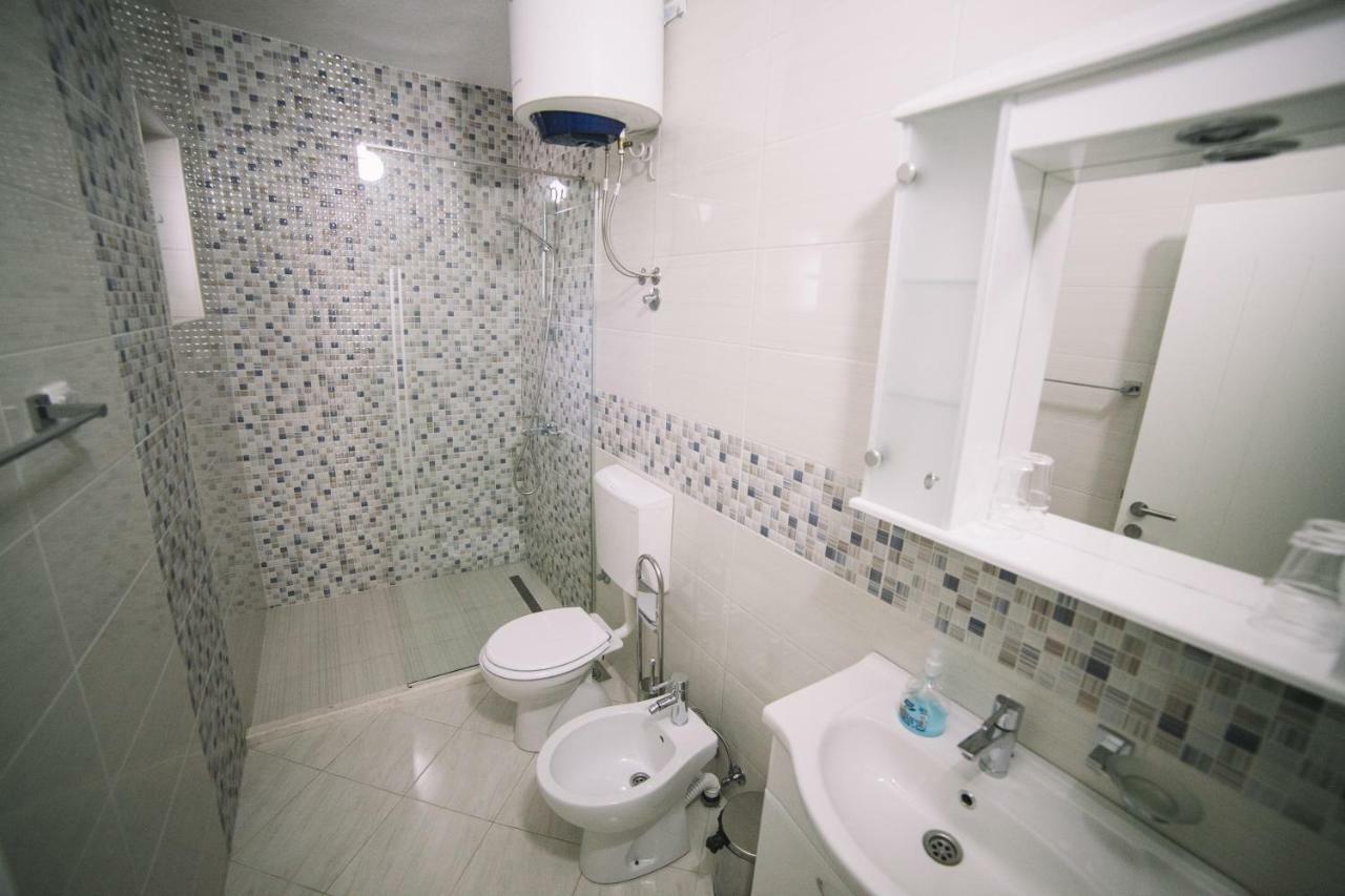 Apartments Hollaj Улцинь Экстерьер фото
